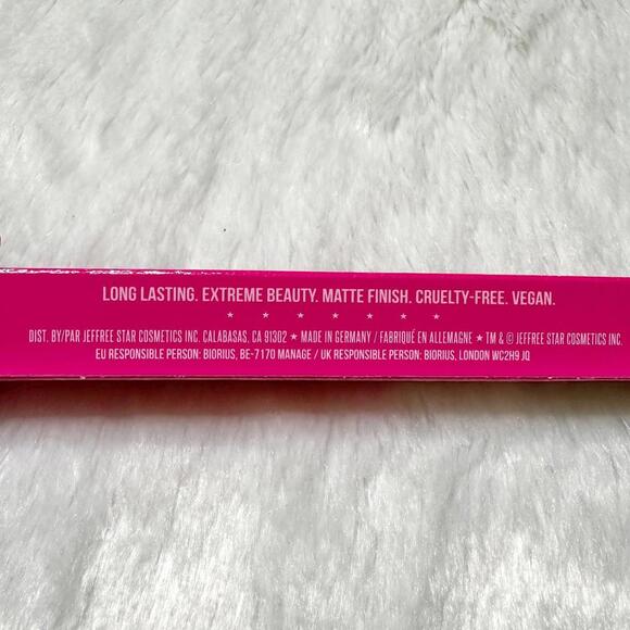 NIB Jeffree Star Velour Lip Liner Crocodile Tears Full Size 1.2g - Picture 6 of 10
